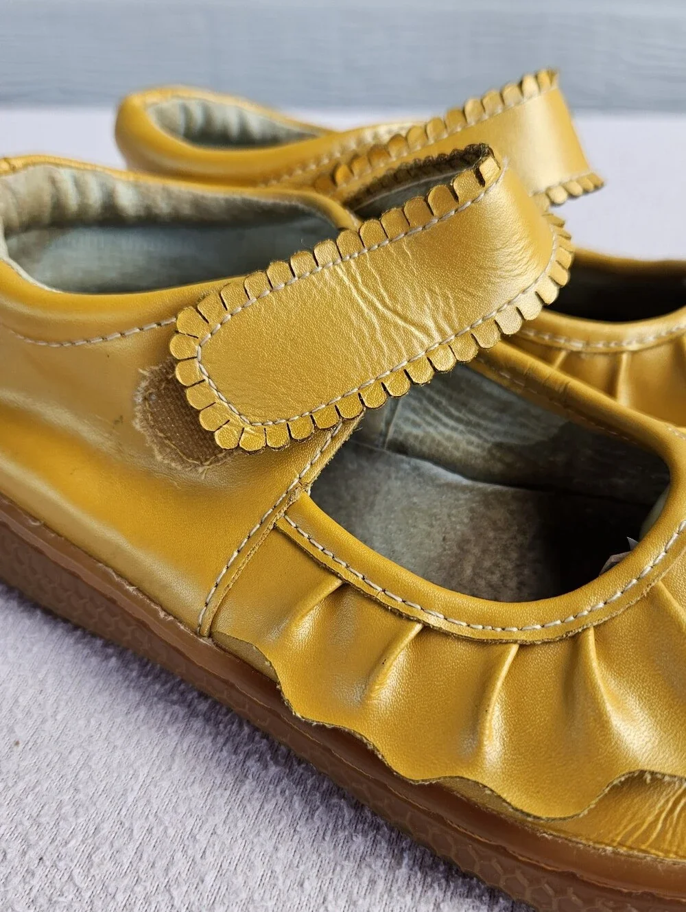 Livie & Luca Ruche Mary Jane Girl SZ 11 Mustard Yellow Leather Hook & Loop Fall